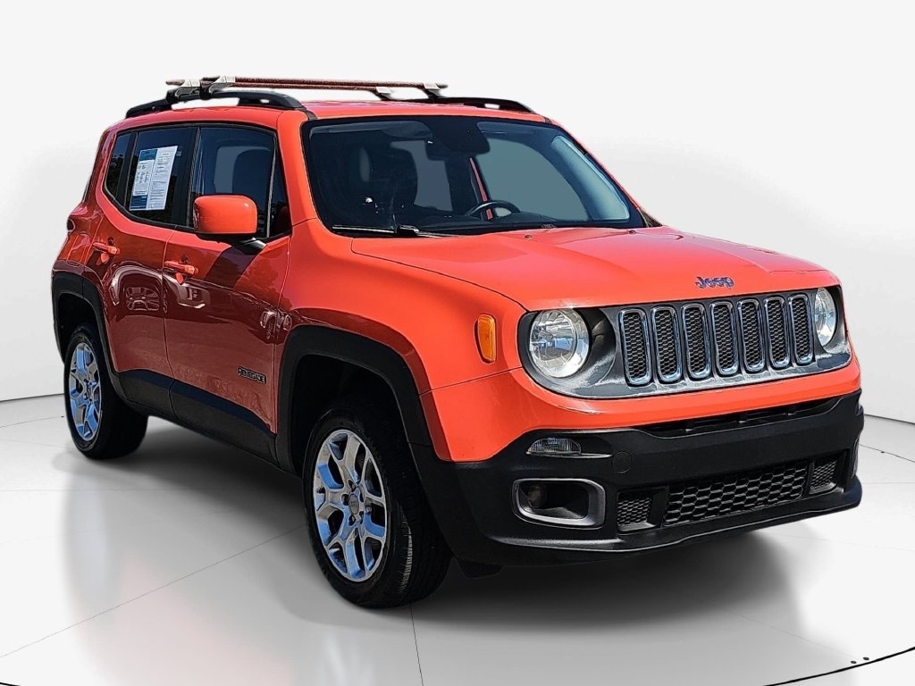 Used 2016 Jeep Renegade Latitude AWD/4WD image 3