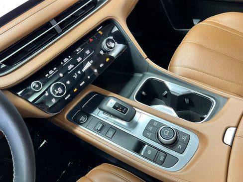 Used 2025 INFINITI QX60 Sensory w/ Vision Package AWD/4WD image 24
