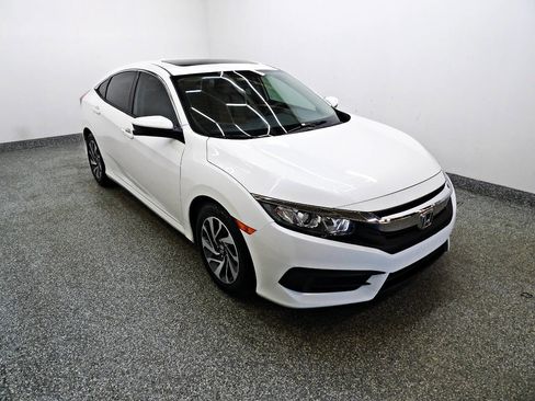 Used 2017 Honda Civic EX image 3