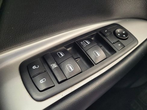 Used 2020 Dodge Journey SE FWD image 27