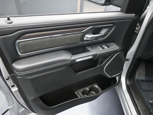 Used 2025 RAM 1500 Laramie image 15