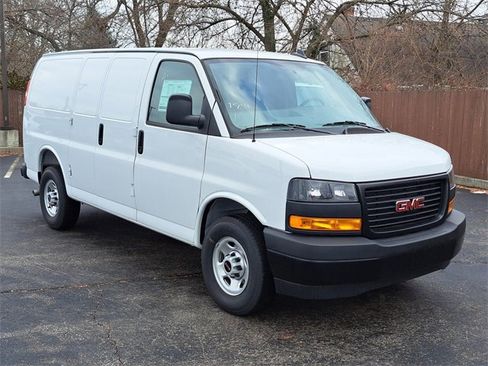 New 2025 GMC Savana 2500 w/ Driver Convenience Package image 3