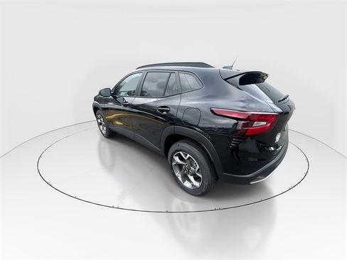 New 2026 Chevrolet Trax LT w/ Sunroof Package image 6