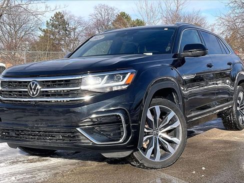 Used 2023 Volkswagen Atlas Cross Sport SEL Premium R-Line image 2