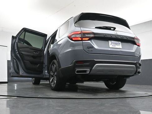 Used 2023 Honda Pilot Elite image 39