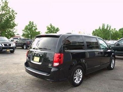 Used 2019 Dodge Grand Caravan SXT FWD image 6