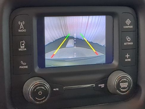 Used 2018 Jeep Compass Latitude w/ Cold Weather Group AWD/4WD image 29