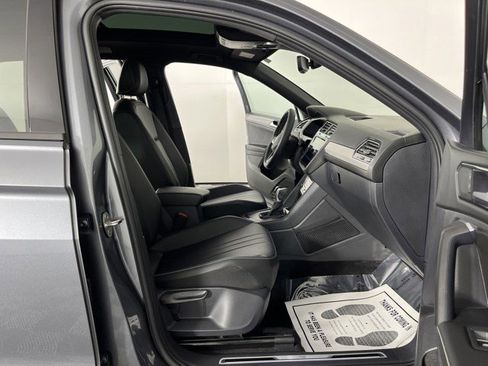 Used 2023 Volkswagen Tiguan SE R-Line FWD image 35