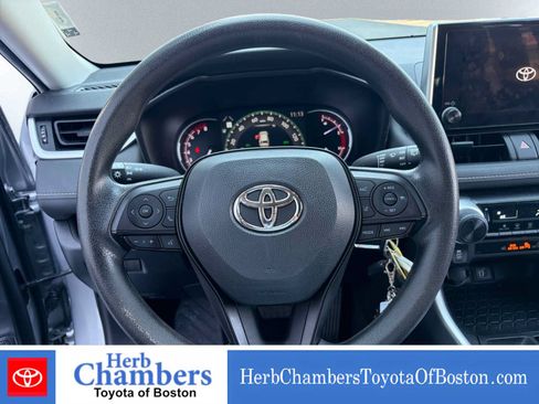 Used 2023 Toyota RAV4 LE AWD/4WD image 17