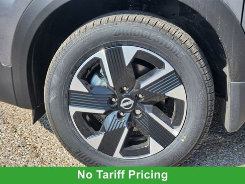 New 2026 Nissan Kicks SV w/ SV Premium Package image 8