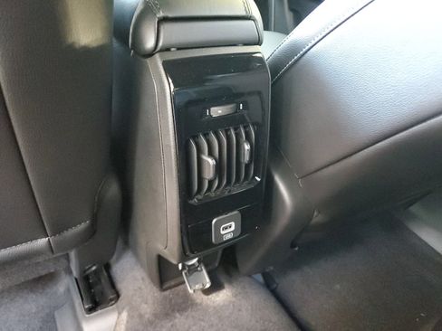 New 2026 Jeep Compass Latitude AWD/4WD image 17