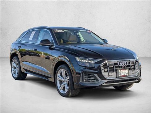 Used 2023 Audi Q8 Premium w/ Convenience Package image 3