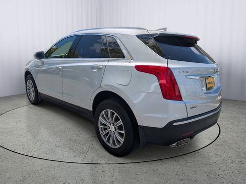 Used 2017 Cadillac XT5 Luxury w/ Driver Awareness Package FWD image 4