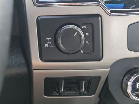 Used 2022 Ford F250 Lariat w/ Black Appearance Package AWD/4WD image 28