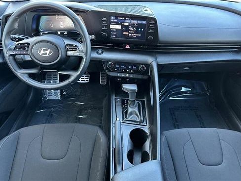 Certified 2025 Hyundai Elantra Sport image 14