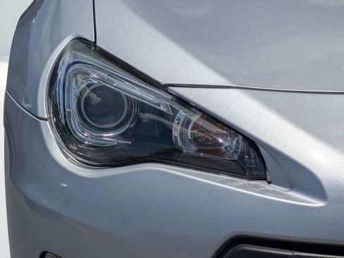 Used 2016 Subaru BRZ Limited w/ Popular Package #6A RWD image 9