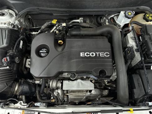 Used 2019 Chevrolet Equinox LT image 12