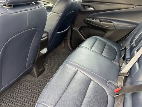 Used 2022 Chevrolet Bolt EUV Premier w/ Super Cruise Package image 12