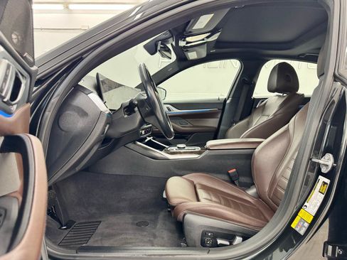 Used 2023 BMW i4 eDrive35 w/ Premium Package RWD image 11