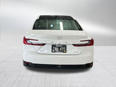 Used 2026 Toyota Camry XLE AWD/4WD image 5