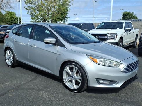 Used 2015 Ford Focus Titanium w/ Titanium Technology Package image 1