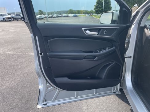 Used 2019 Ford Edge SEL w/ Equipment Group 201A AWD/4WD image 17