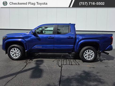 Certified 2025 Toyota Tacoma SR5 AWD/4WD image 2