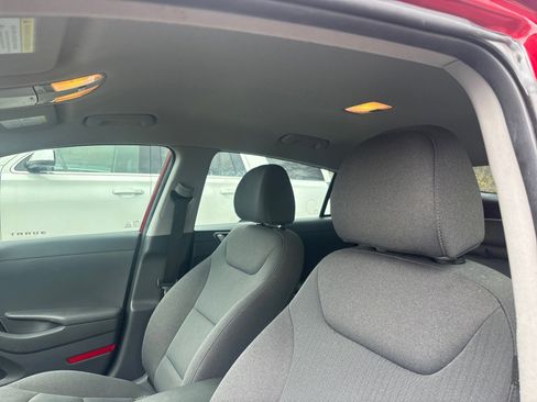 Used 2022 Hyundai Ioniq SE image 9