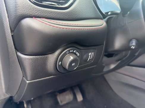 Used 2022 Dodge Durango R/T w/ Blacktop Package AWD/4WD image 13