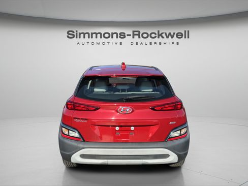 Used 2022 Hyundai Kona SE AWD/4WD image 4