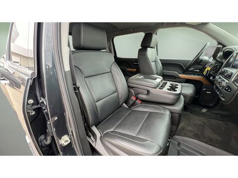 Certified 2018 Chevrolet Silverado 1500 LTZ w/ Sport Package image 32