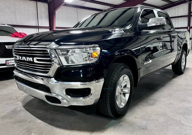 Used 2023 RAM 1500 Laramie AWD/4WD image 6