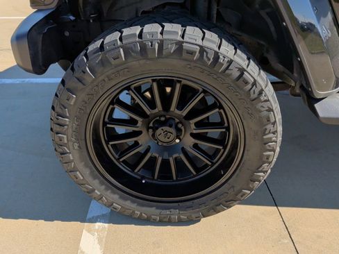 Used 2021 Jeep Wrangler Unlimited Sahara 4xe image 53