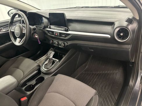 Used 2024 Kia Forte LXS w/ LXS Technology Package FWD image 36