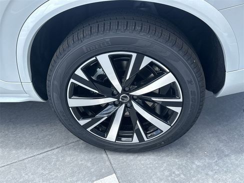 New 2025 Volvo XC90 B6 Core w/ Protection Package image 10