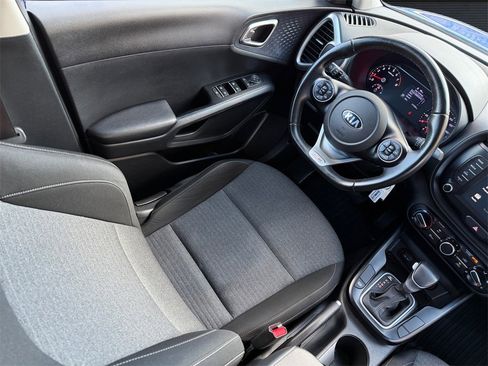 Used 2021 Kia Soul GT-Line image 14