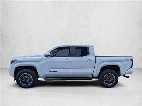 Used 2024 Toyota Tacoma TRD Sport AWD/4WD image 2
