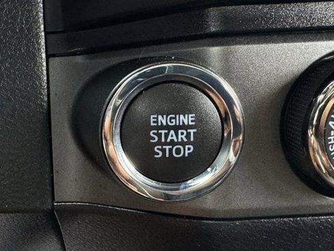 Used 2020 Toyota Tacoma TRD Off-Road AWD/4WD image 21