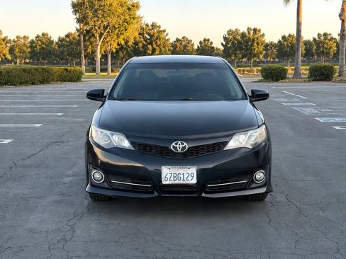 Used 2013 Toyota Camry SE FWD image 9