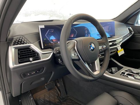 New 2026 BMW X5 xDrive40i w/ Premium Package image 4