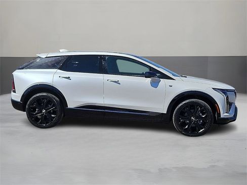 New 2025 Cadillac Optiq Sport 1 w/ LPO, ONYX Package image 5