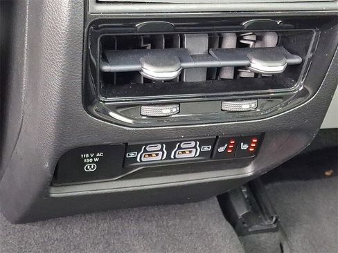 Used 2022 Jeep Grand Cherokee Overland image 11