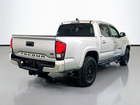 Used 2022 Toyota Tacoma SR5 RWD image 4