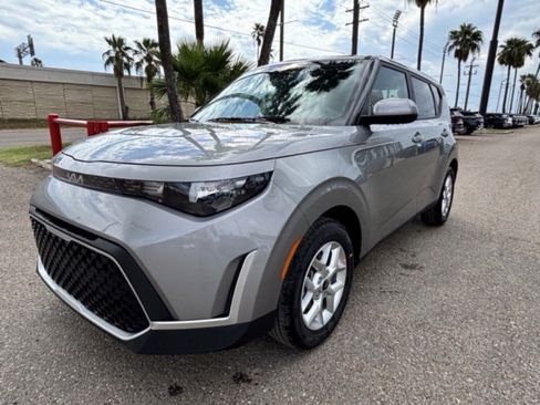 New 2025 Kia Soul LX w/ LX Technology Package image 3