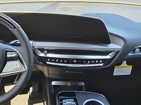 New 2026 Cadillac Lyriq Luxury image 17