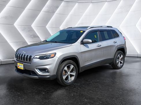 Certified 2019 Jeep Cherokee Limited w/ Luxury Group AWD/4WD image 2