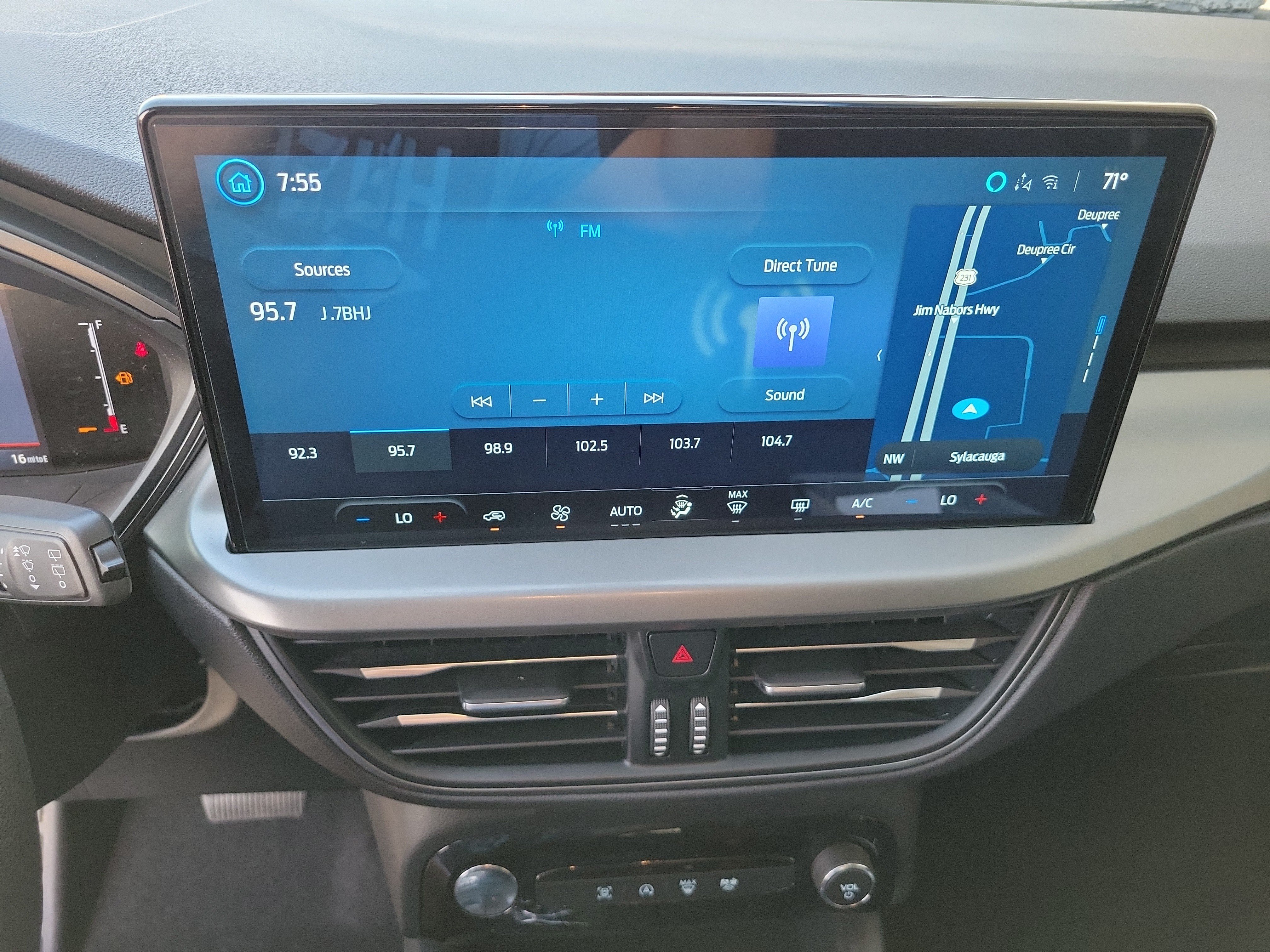 Used 2025 Ford Escape Active w/ Tech Pack #1 FWD image 15