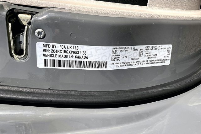 Used 2023 Chrysler Pacifica Touring-L FWD image 19