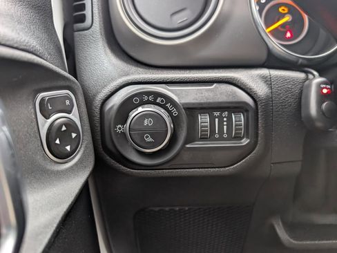 Used 2020 Jeep Gladiator Sport w/ Quick Order Package 24S image 33