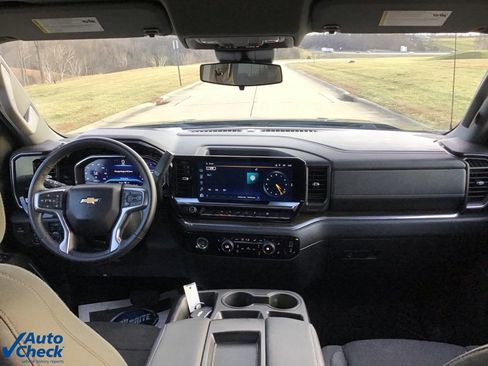 Used 2023 Chevrolet Silverado 1500 LT image 18